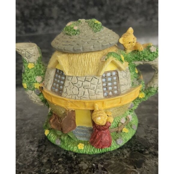 Vintage Miniature Cottage-Shaped Teapot With Lid and Kitties and Flowers - Picture 8 of 14